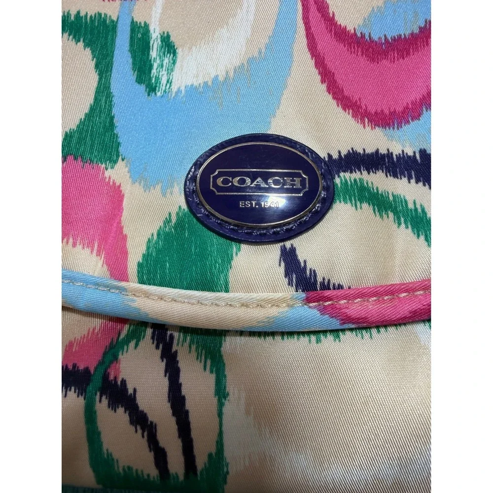 Coach Multicolor Ikat Signature C Hanging Tri-Fold Toiletry Travel Bag Organizer